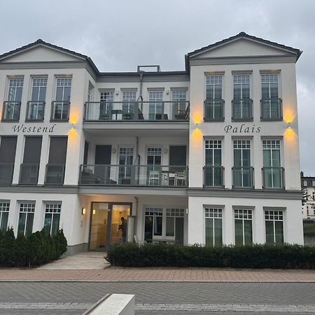 Westend-Palais 제바트헤링스도르프 외부 사진